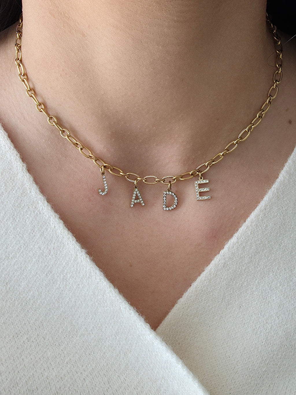 Phoebe • Collier breloque lettre en  acier inoxydable